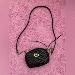 Gucci GG Marmont Small Shoulder Bag